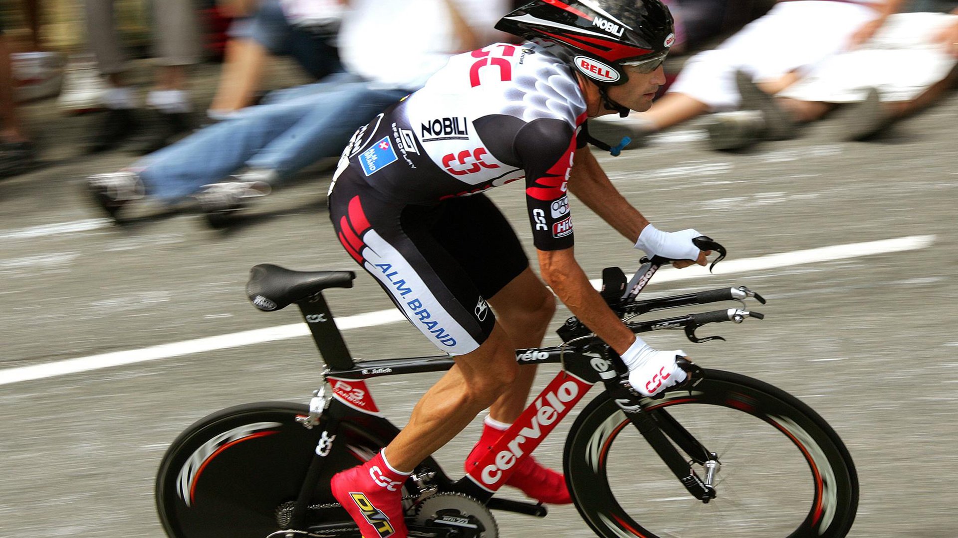 弗鲁米嫩塞中场安德烈在南美超级杯中发挥关键作用，助球队夺冠